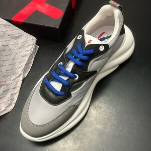 Off PL>Y Blue, Grey, and White Size 44 Sneakers New in box, Made in Italy